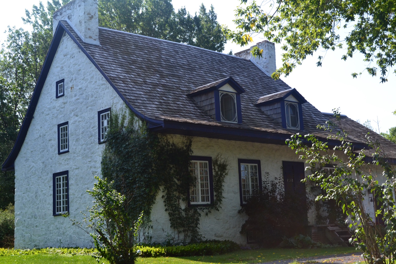 La maison Saint-Hubert, maison ancestrale en pierre sur le chemin de Chambly à Carignan
