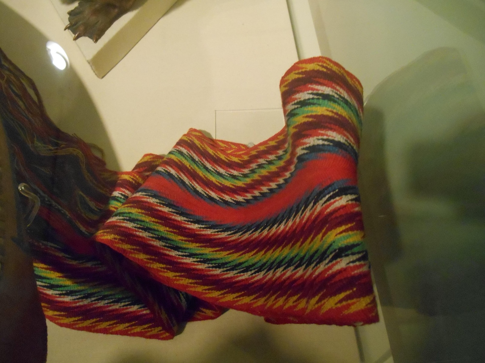 Une ceinture fléchée tissée aux doigts, le modèle qui a fait connaître L'Assomption