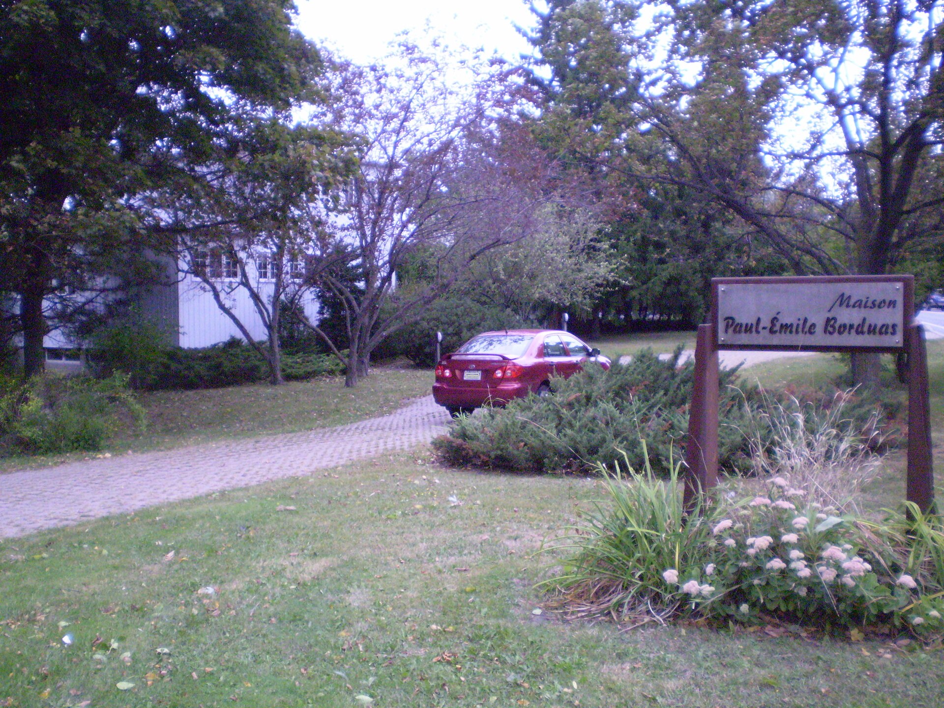 La Maison Paul-Émile-Borduas, maison natale du peintre, à Mont-Saint-Hilaire