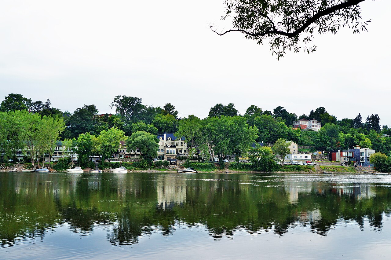 Les berges de la rivière des Prairies à Montréal-Nord