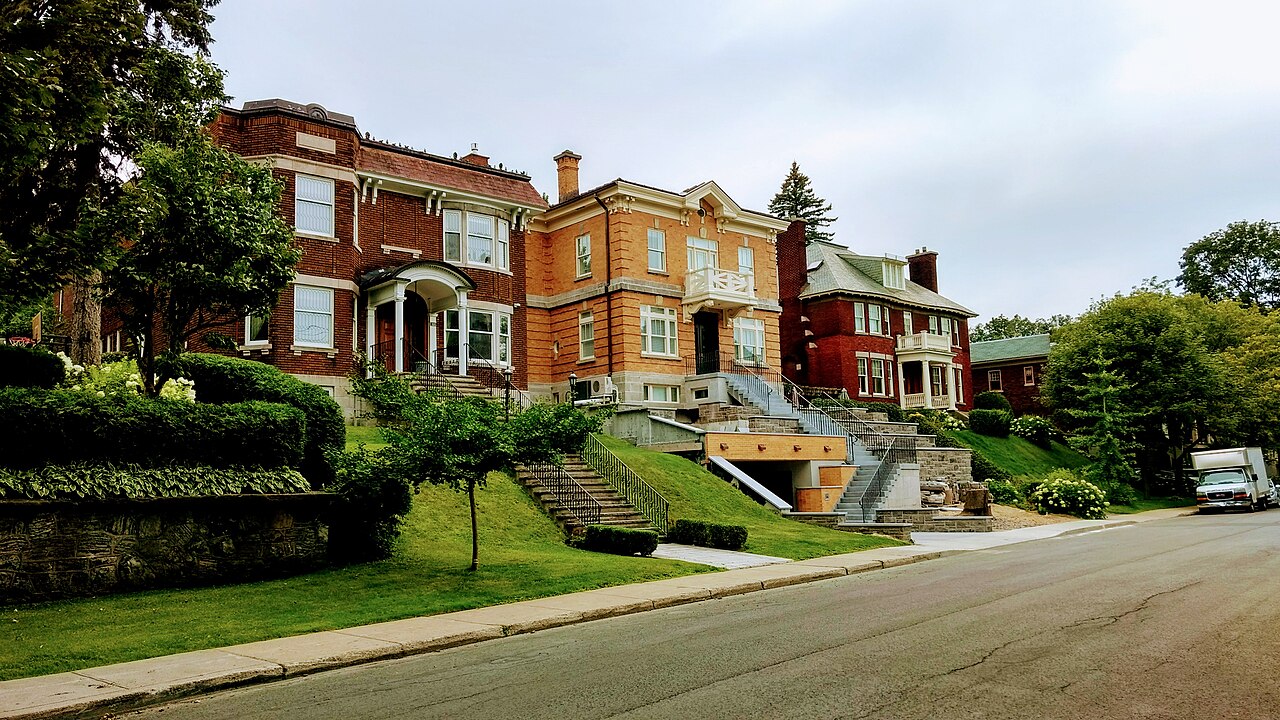 Maisons bourgeoises de l'avenue Maplewood, à Outremont
