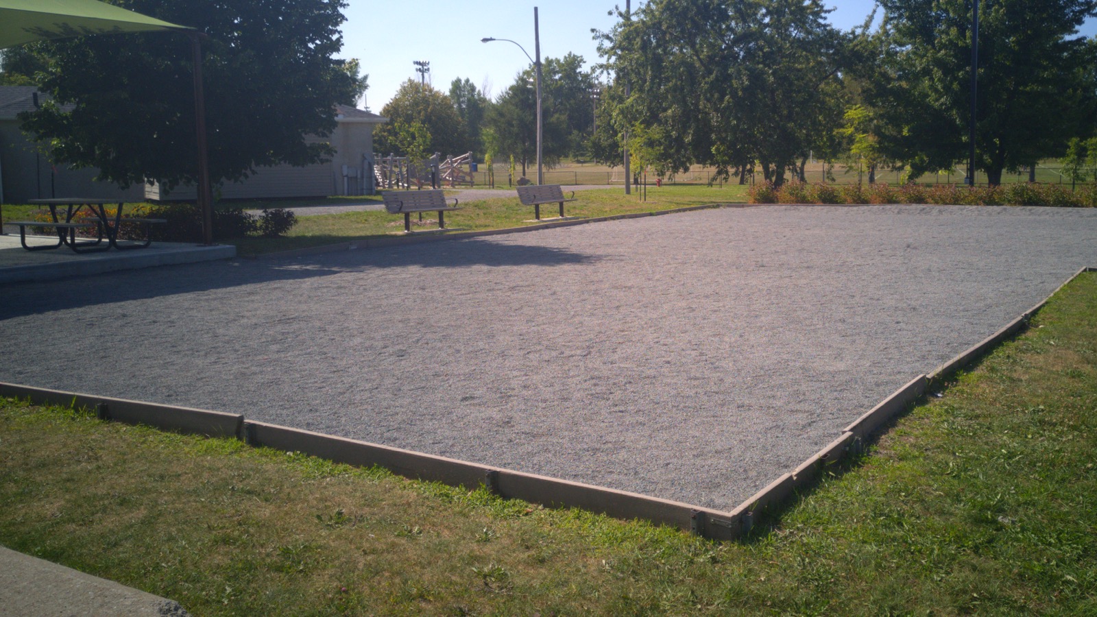 Le terrain de bocce du parc Le Rocher, à Saint-Amable