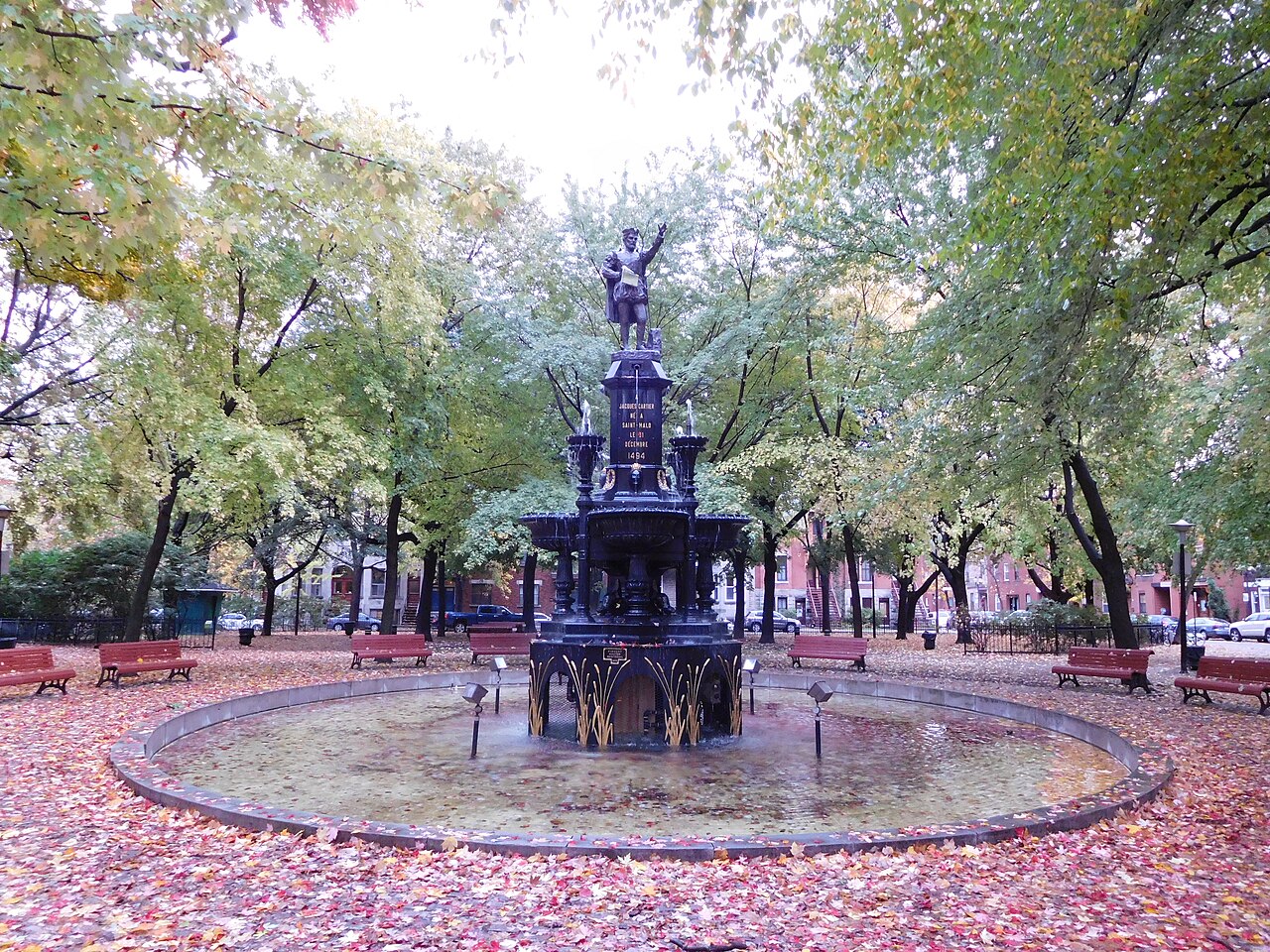 Le square Saint-Henri et sa fontaine Jacques-Cartier